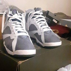 Retro 7 flint grey white and purple